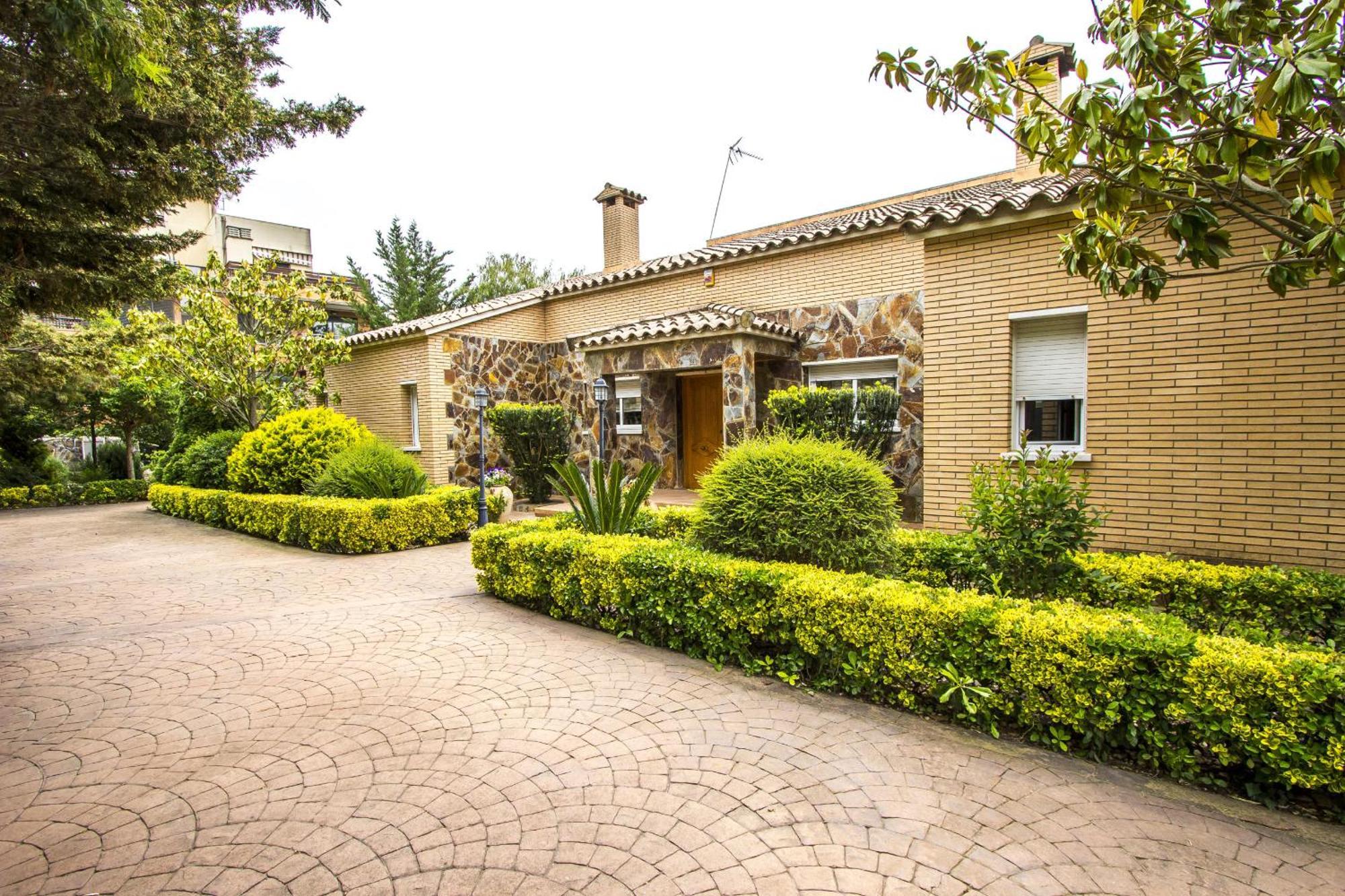 Nature, Pool, Tennis, Aircon Only 15 Minutes To Barcelona! Sabadell Exterior photo