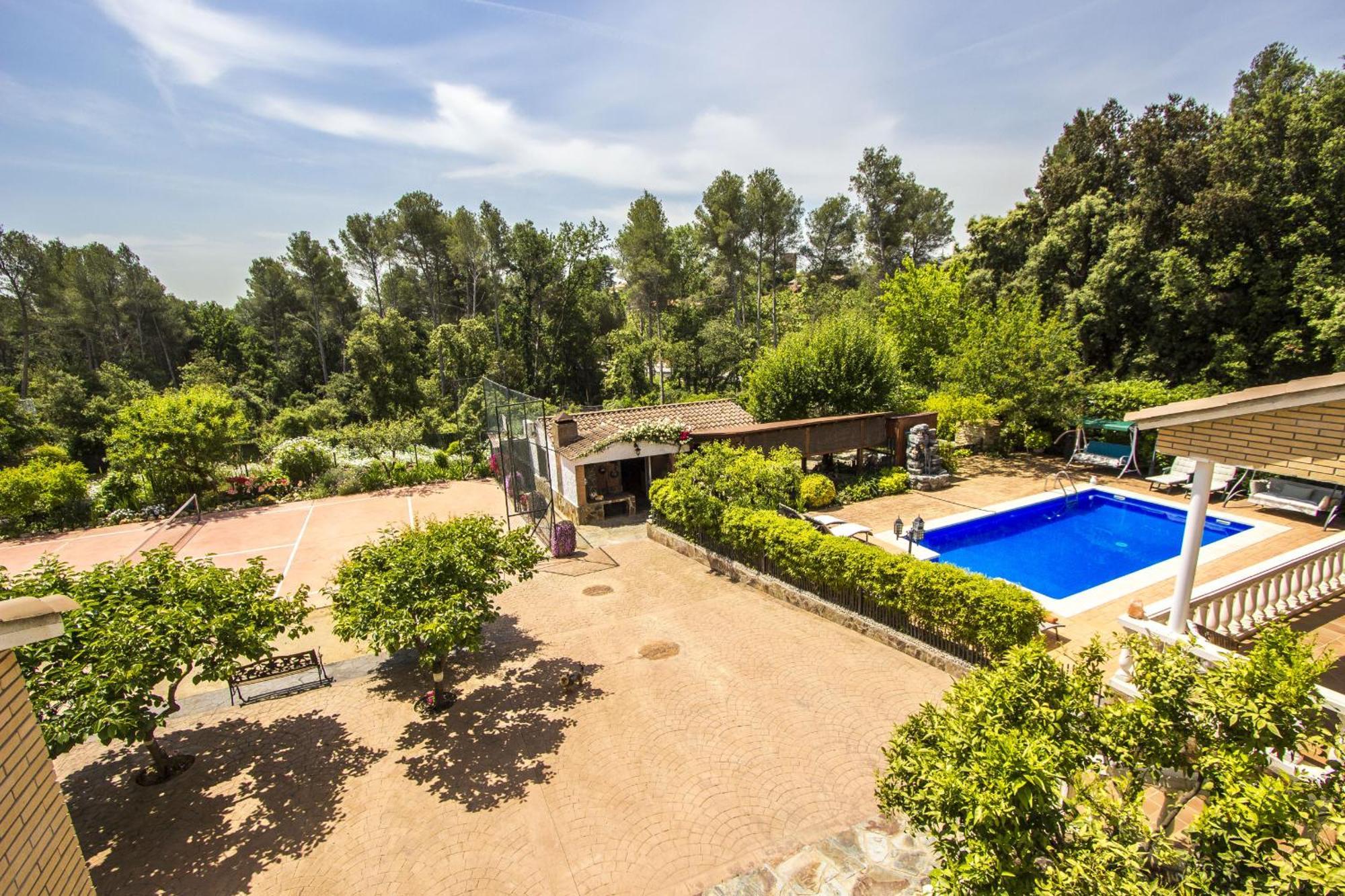 Nature, Pool, Tennis, Aircon Only 15 Minutes To Barcelona! Sabadell Exterior photo